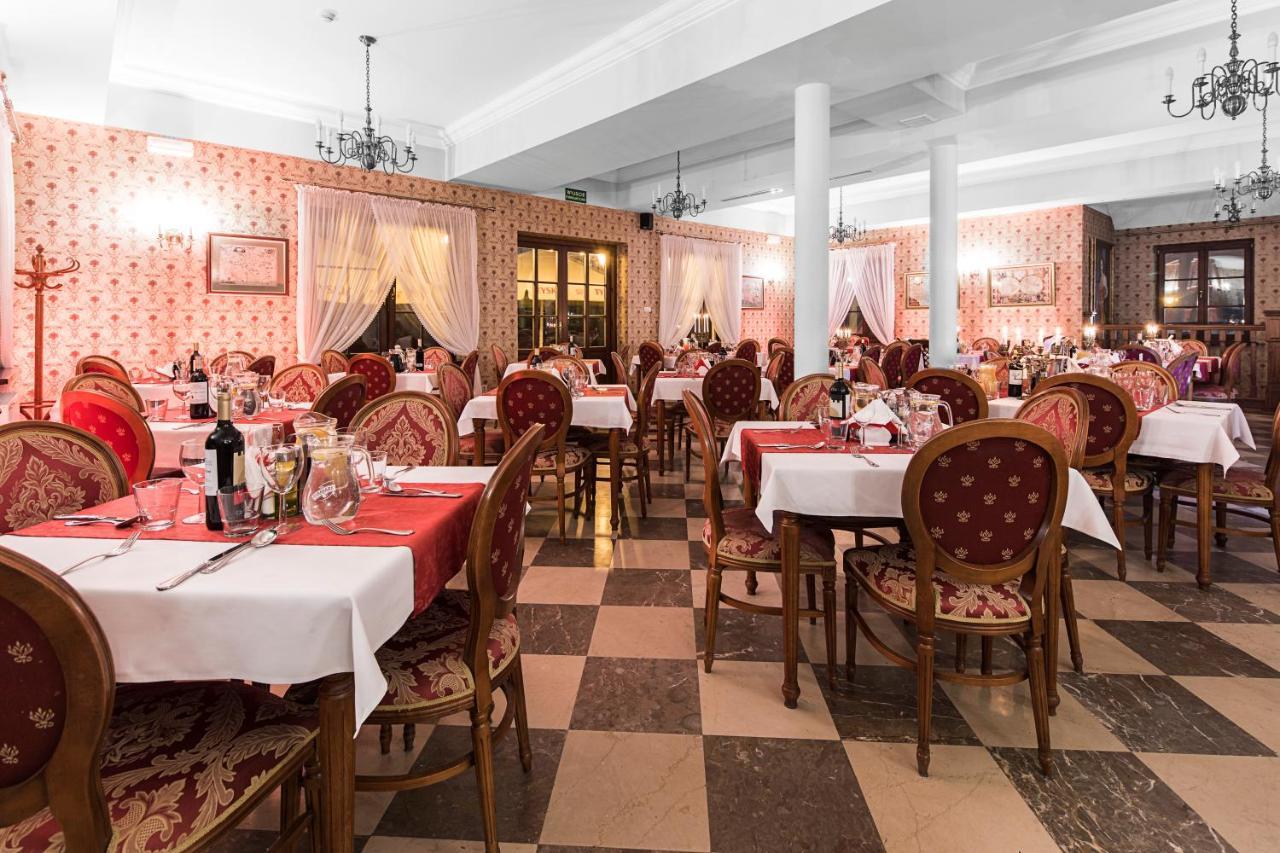 Hotel Sarmata Zespol Dworski Sandomierz Luaran gambar
