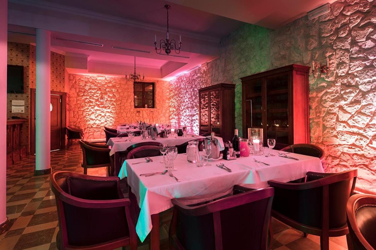 Hotel Sarmata Zespol Dworski Sandomierz Luaran gambar